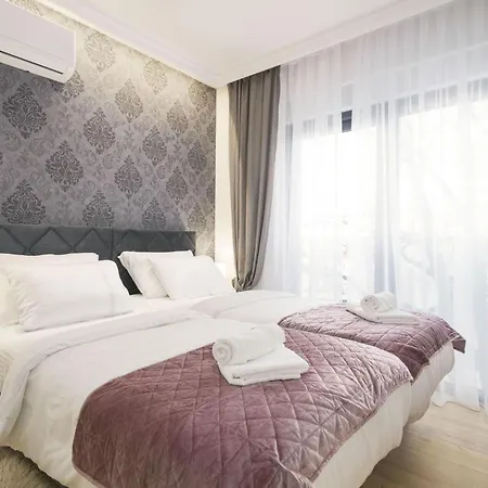 Two Bedroom With Terrace And Swimping Pool *