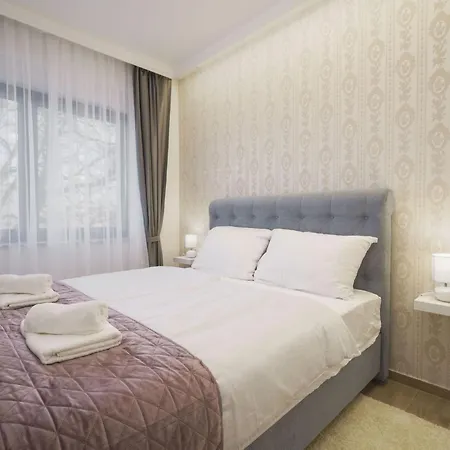 Villa Two Bedroom With Terrace And Swimping Pool *