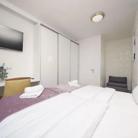 Two Bedroom With Terrace And Swimping Pool