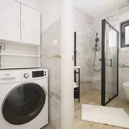 Two Bedroom With Terrace And Swimping Pool Vodice