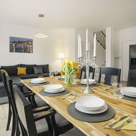 Two Bedroom With Terrace And Swimping Pool